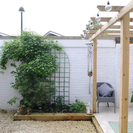 Light Filled Mid- Century 3 Bed Cottage In Dulwich 伦敦 外观 照片