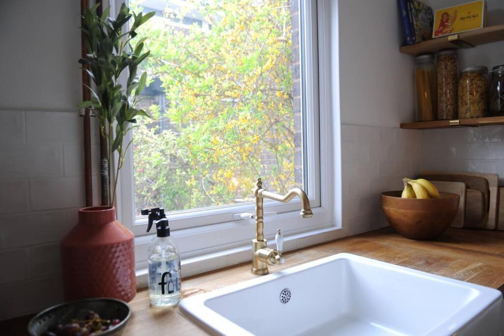 Light Filled Mid- Century 3 Bed Cottage In Dulwich 伦敦 外观 照片